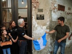 La Pulpería de Cacho celebra 195 años con emotivo homenaje y presentación de su Bandera Dorada