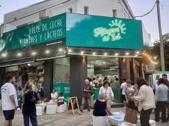 Milagros del Sol inauguró este sábado su local de dulce de leche, fiambres y lácteos