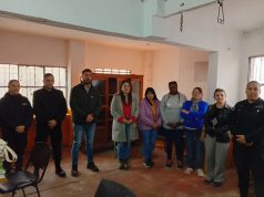 Internos de la Unidad 5 restauraron un minibús y fabricaron vallas metálicas para el municipio