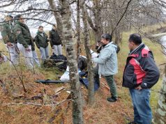 Aspirantes de Gendarmería Nacional rescatan restos de un gliptodonte en el río Luján durante un entrenamiento