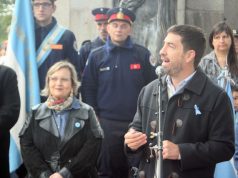 9 de Julio en Mercedes: Ustarroz llamó a defender la independencia en el siglo XXI y homenajeó a Esteban Buzzalino