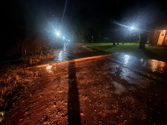Caída de postes y otras complicaciones por la severa tormenta en Mercedes