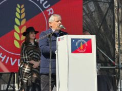 Ante Victoria Villarruel, Britos inauguró la Expo Rural Chivilcoy y ofreció administrar el 70% de la tasa vial